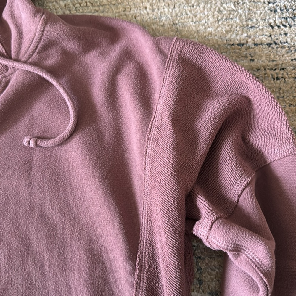 Abercrombie Cropped Mauve Hoodie Size Medium - Picture 4 of 10